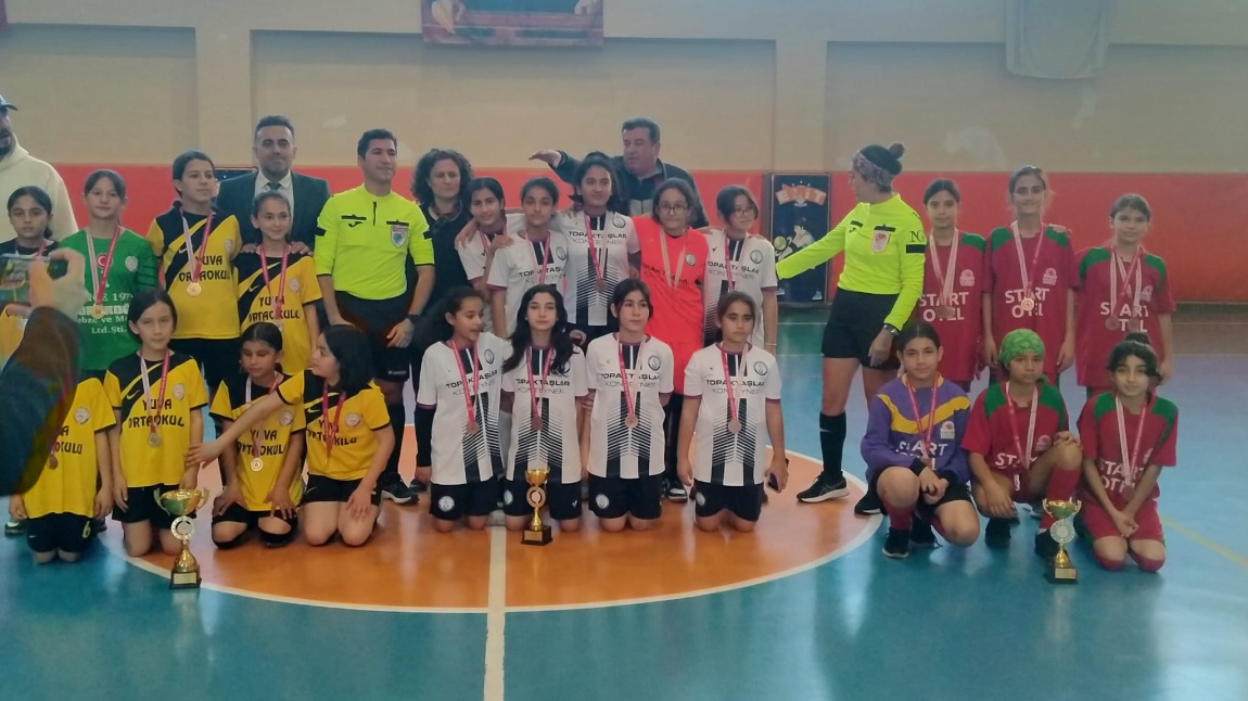 Kız Futsal Takımımız Antalya Dördüncüsü